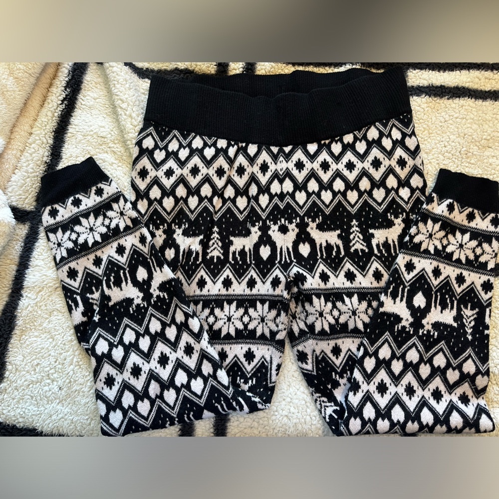 Torrid cozy knit holiday leggings size 2 worn once